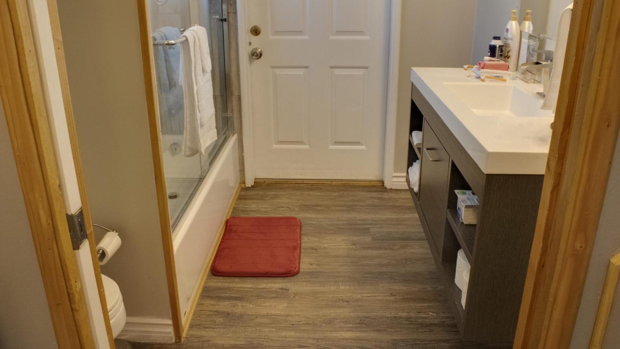 Private Home - Playground, Jumping Mat, Bbq, Darts, Firepit, Gazebo, 4 Smart Tvs, White Cotton Bedding, - The Redwood Cul-De Sac Beach Retreat 크레센트시티 외부 사진