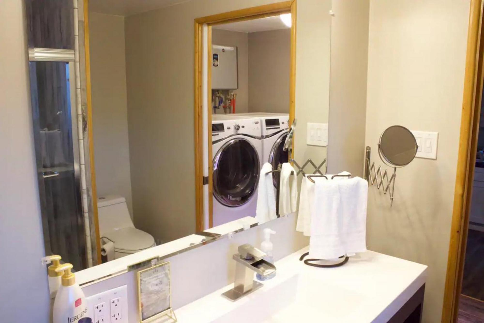 Private Home - Playground, Jumping Mat, Bbq, Darts, Firepit, Gazebo, 4 Smart Tvs, White Cotton Bedding, - The Redwood Cul-De Sac Beach Retreat 크레센트시티 외부 사진
